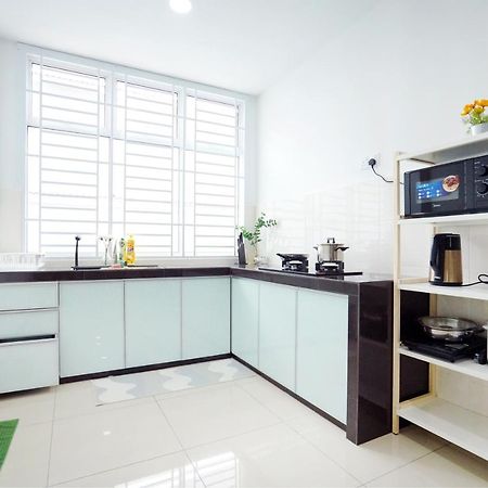Desaru Ktv Mickey Theme By Joyfully 29M6 Villa Bandar Penawar Dış mekan fotoğraf