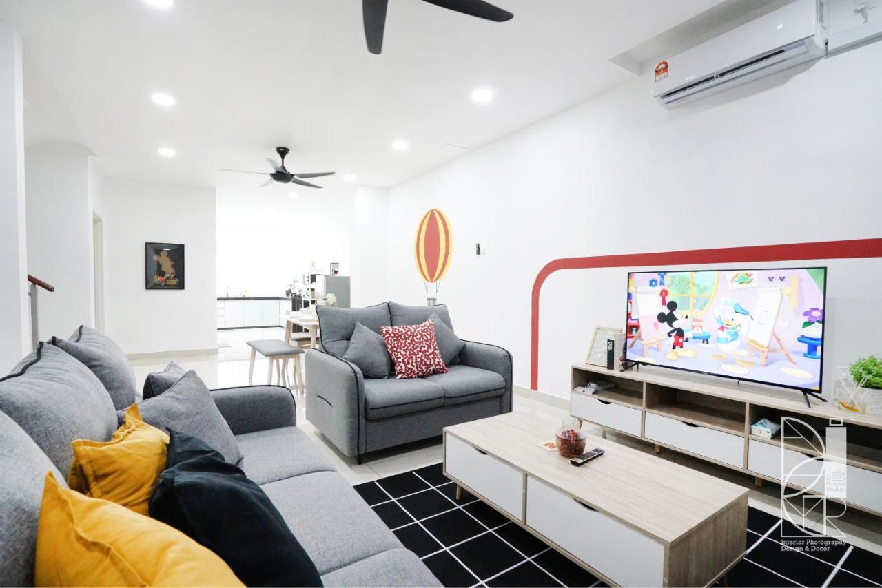 Desaru Ktv Mickey Theme By Joyfully 29M6 Villa Bandar Penawar Dış mekan fotoğraf